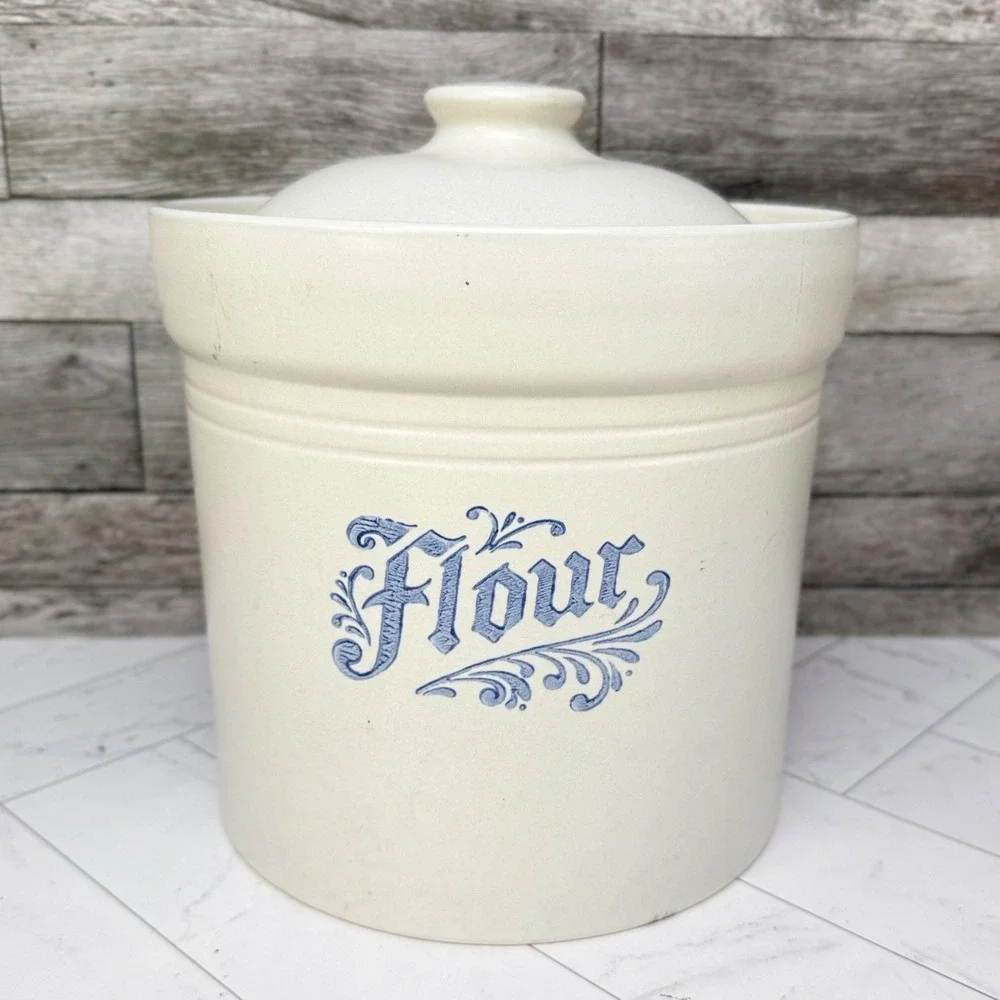 Pfaltzgraff Yorktowne Flour Canister 3 1/2 Qt Blue Stoneware Vintage #506